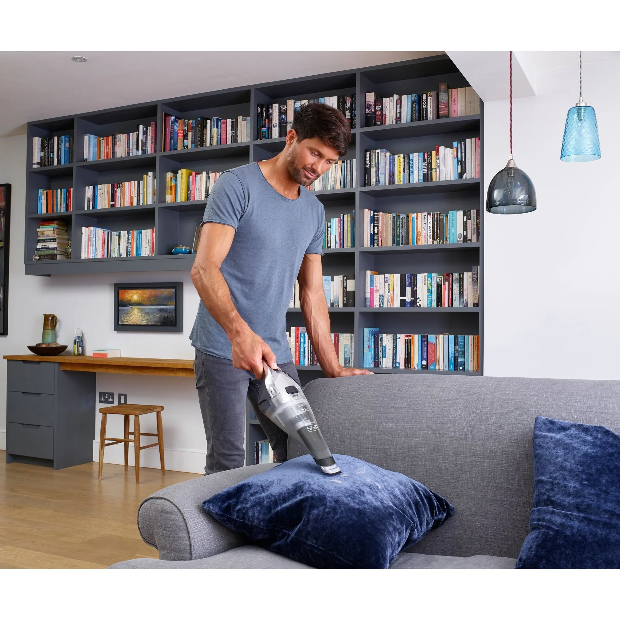 Aspirateur à main sans fil Dustbuster avec base - 7,2V 2,0 Ah BLACK+DECKER NVC220WC-QW