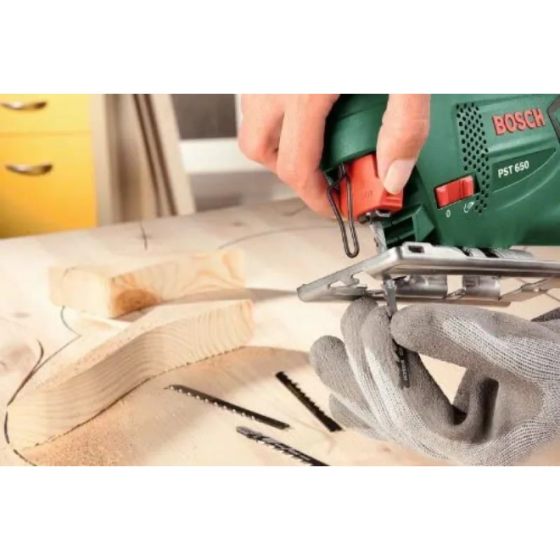 Scie sauteuse 500W Bosch PST 650 Système SDS Anti vibration